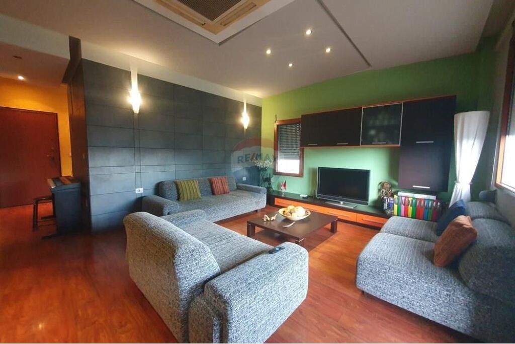 GIVEN SUPER APARTMENT AT GOLD COMPLEX 3+1+3
