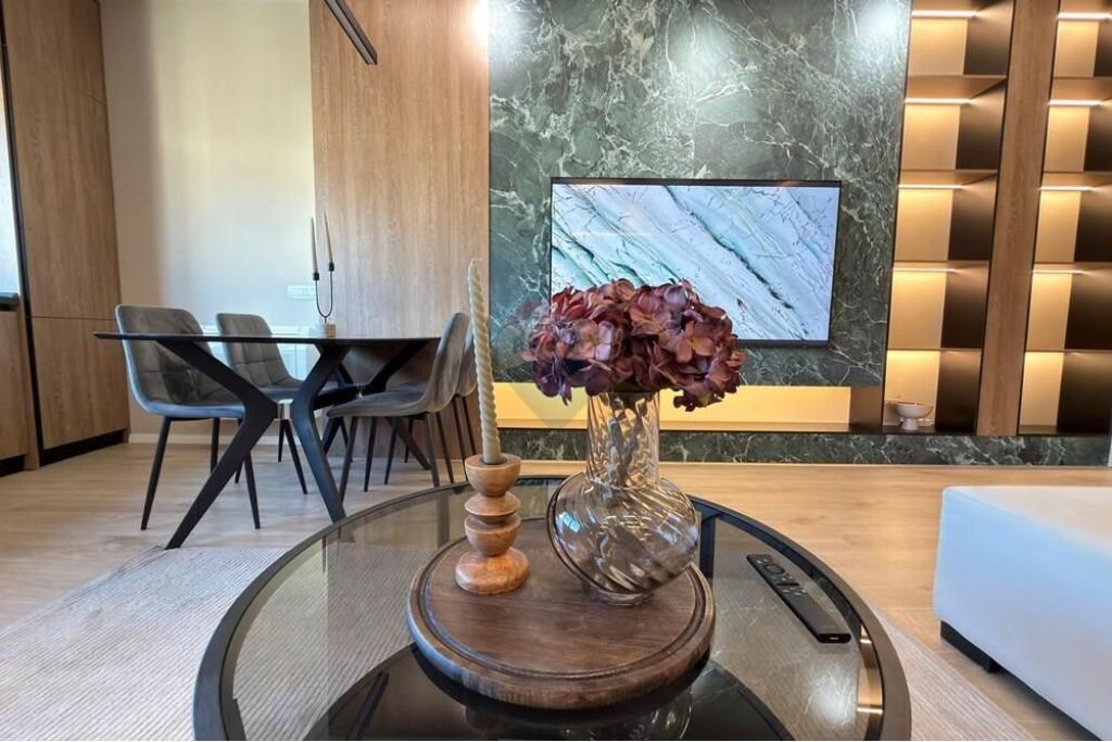 Apartament 2+1 me qira Rr.Barrikadave