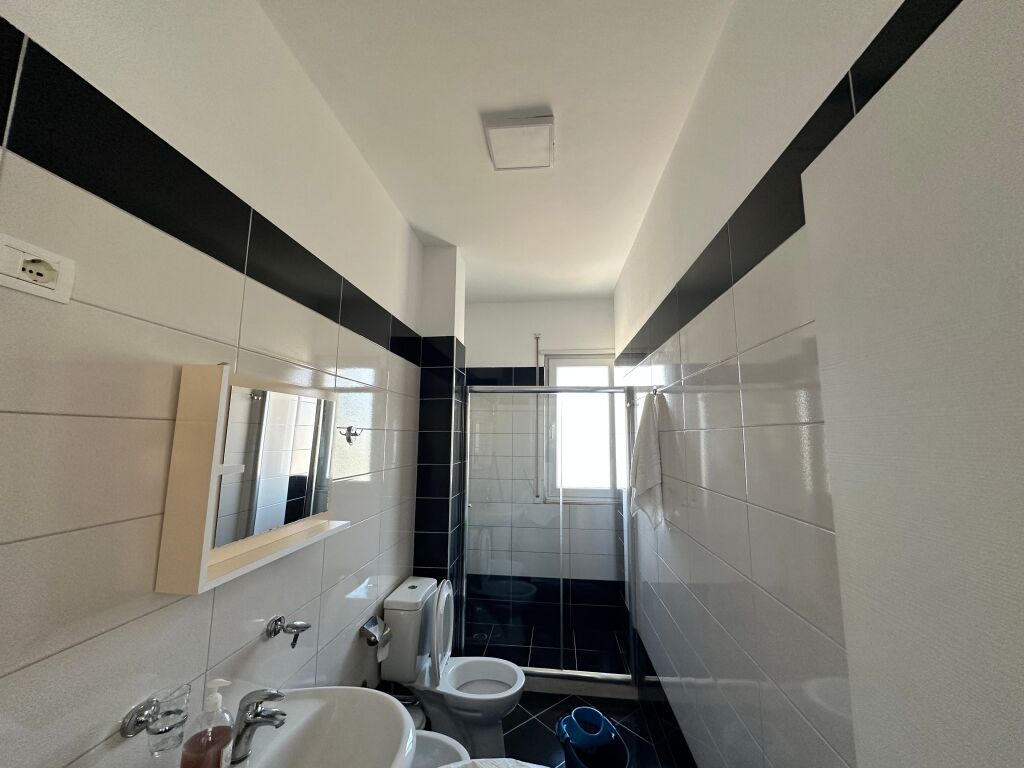 Appartamento con vista mare completa in affitto a Vlora