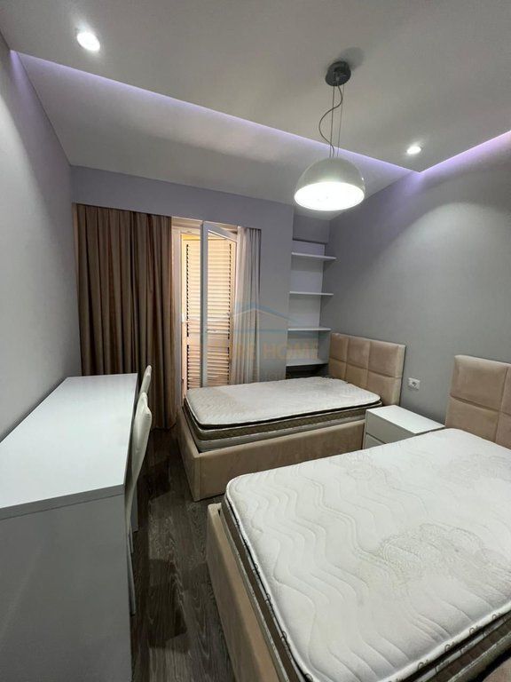 Qera, Apartament 3+1+2 +POST PARKIMI, Rruga Bill Klinton, Tirane