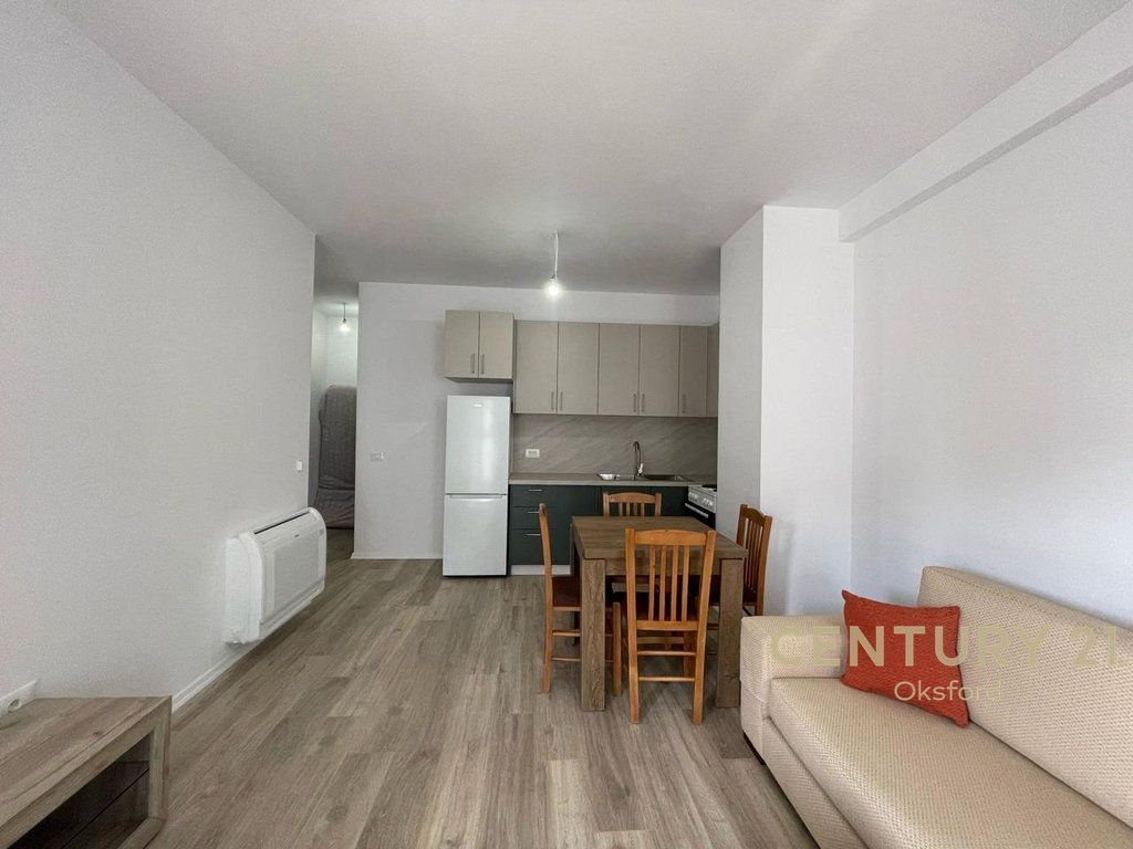 APPARTAMENTO 2+1+2 CON POSTO AUTO IN AFFITTO A UNIVERS CITY 500 € /Mese