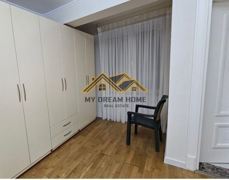 SHESIM SUPER APARTAMENT TE MALI I ROBIT, VIJË E PARË !