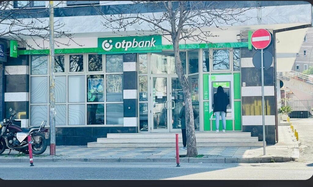 Tirana, si affitta locale commerciale Piano 0