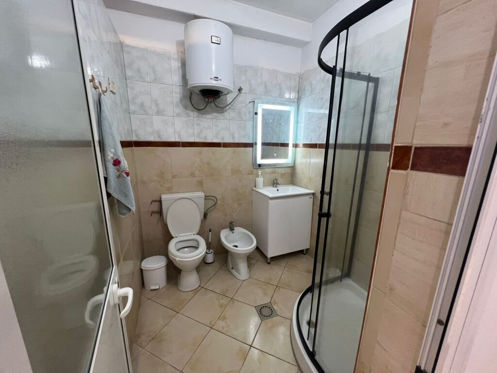 Villa for sale 3 floors 400,000 euros inside the ring near mine peza