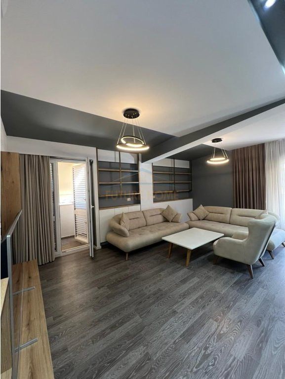 Qera, Apartament 3+1+2 +POST PARKIMI, Rruga Bill Klinton, Tirane