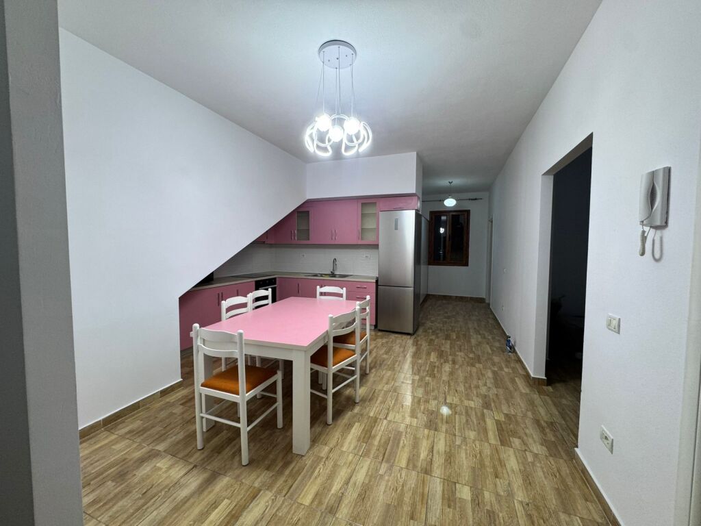 3+1,villa piano arredato a Sauk te Ri vicino a BKT, 550 euro