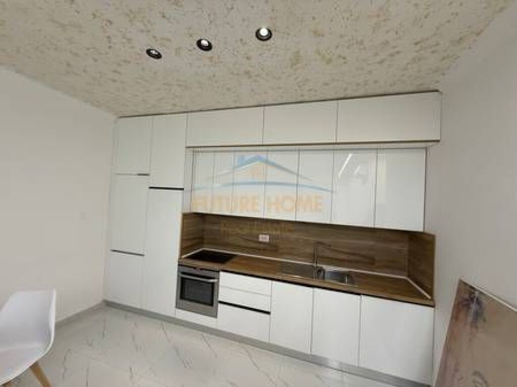 Qera, Apartament 1+1 , Zogu i Zi, Tirane.