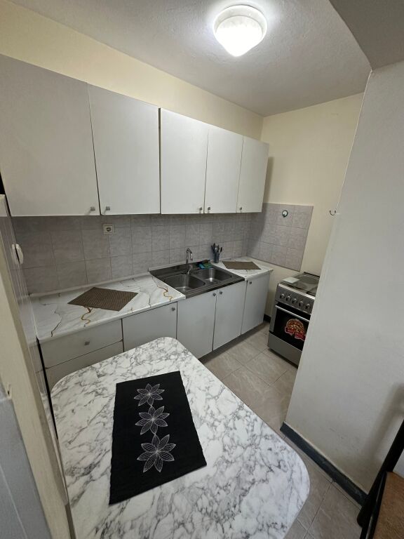 Apartament 1+1 me qera tek Kryqezimi i Brrylit