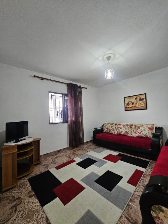 🏠 Casa privata: 1+1+cucina separata (400 euro/ mese)* 📍 *Jordan Misja - tra Don Boskos &amp; Blv te Ri* - completamente arredata  -Sup Totale: 70 m2