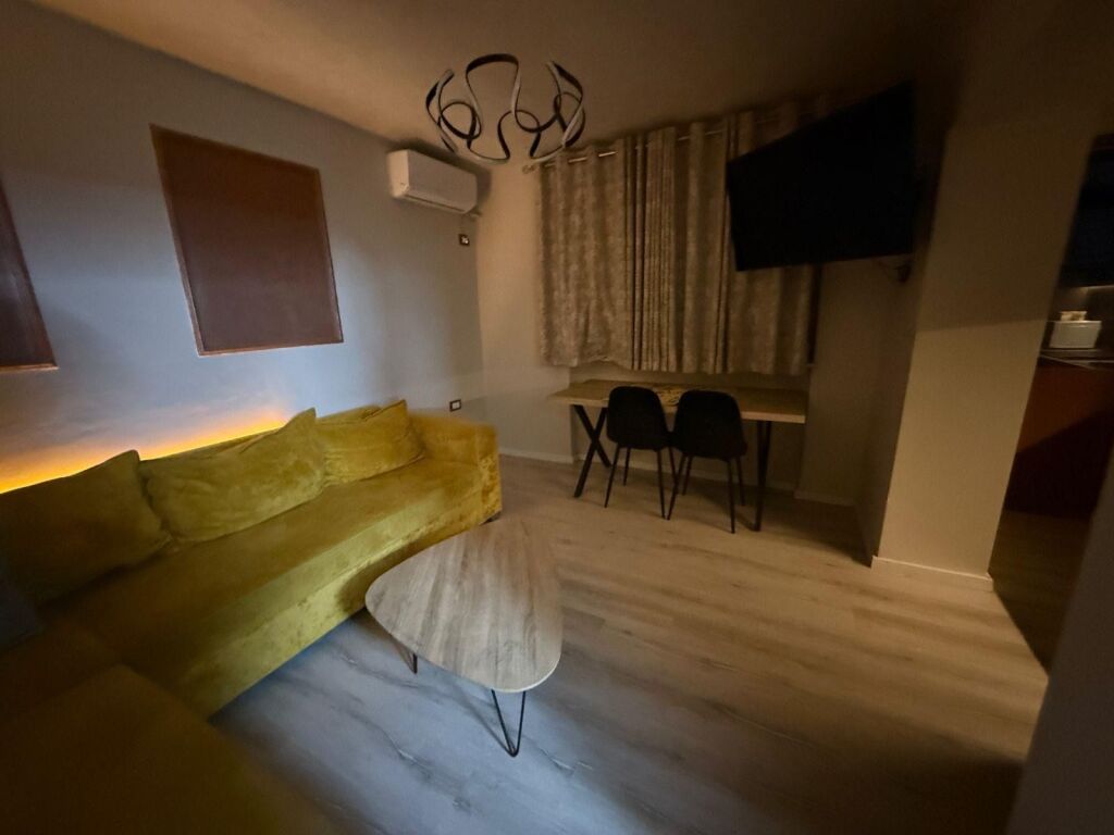 Appartamento 1+1+Veranda in Via Dibres