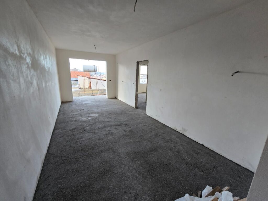 🏢 APARTAMENT 2+1 PËR SHITJE – PLAZH, DURRËS (RROTA E KUQE)