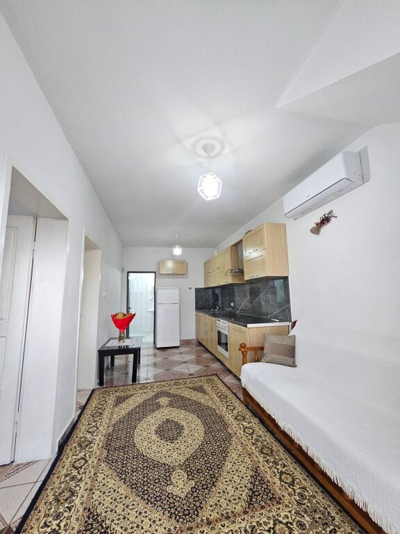 🏠 Casa privata: 1+1+cucina separata (400 euro/ mese)* 📍 *Jordan Misja - tra Don Boskos &amp; Blv te Ri* - completamente arredata  -Sup Totale: 70 m2
