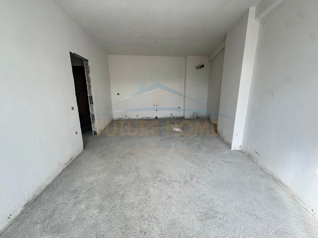 In vendita, Appartamento 1+1 Yzberisht, Complesso “Sino Llane”