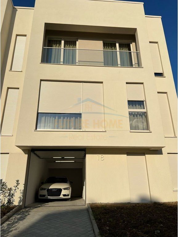 Qira, Vilë 3-kateshe, Aba Residence, Sauk, Tirane