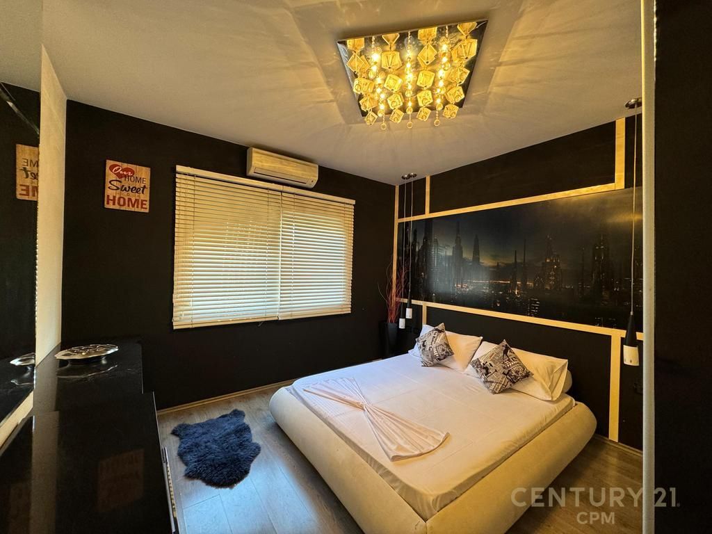 2+1 apartment for rent at Komuna e Parisit