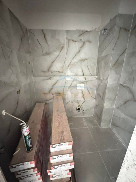 In vendita, Appartamento 1+1 Yzberisht, Complesso “Sino Llane”
