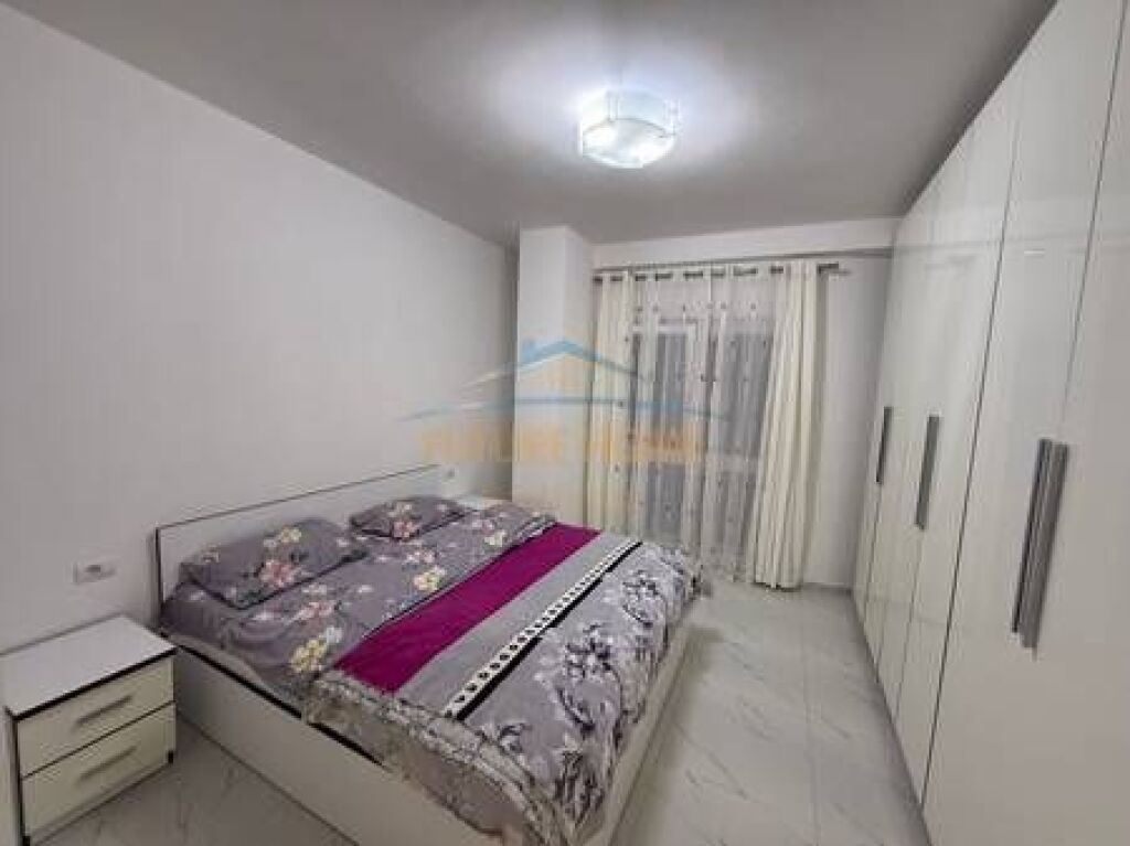 Qera, Apartament 1+1 , Zogu i Zi, Tirane.