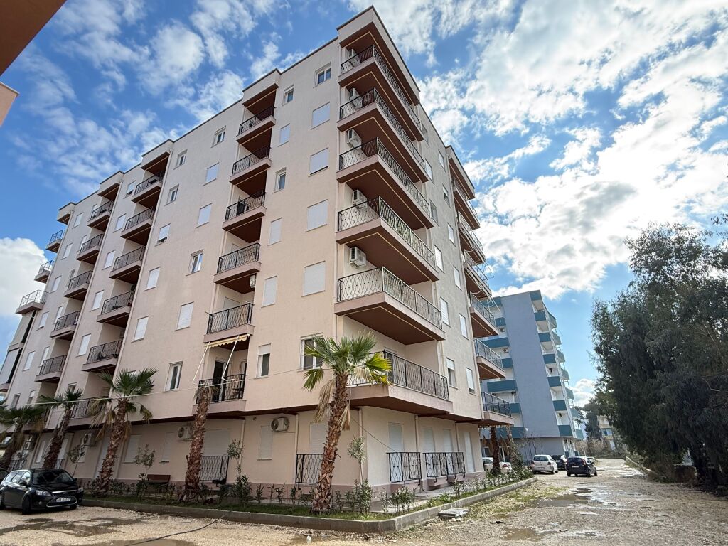 Apartament 1+1 ne golem ndertim i ri