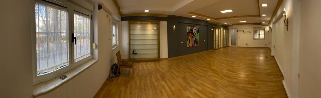 Business Premises, Center!