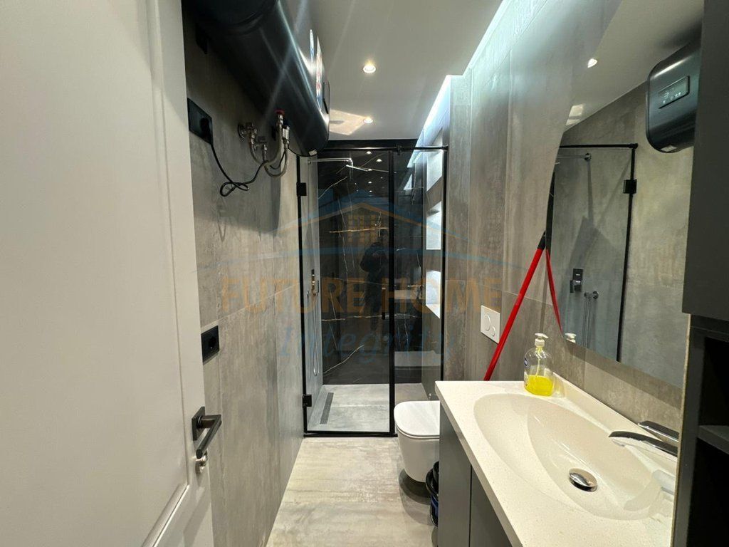 In vendita, Appartamento 1+1+Veranda, Residenza Kodra e Diellit 1, Tirana.