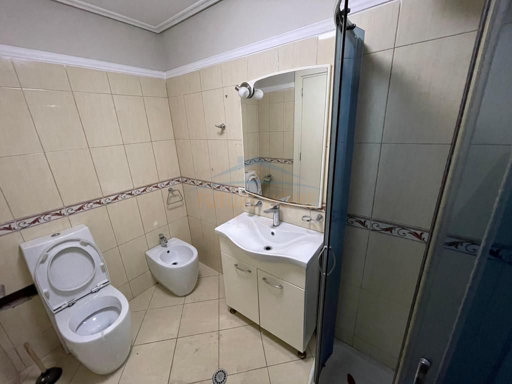VENDO, APPARTAMENTO 2+1+2+VERANDA, PALAZZO FRECCIA