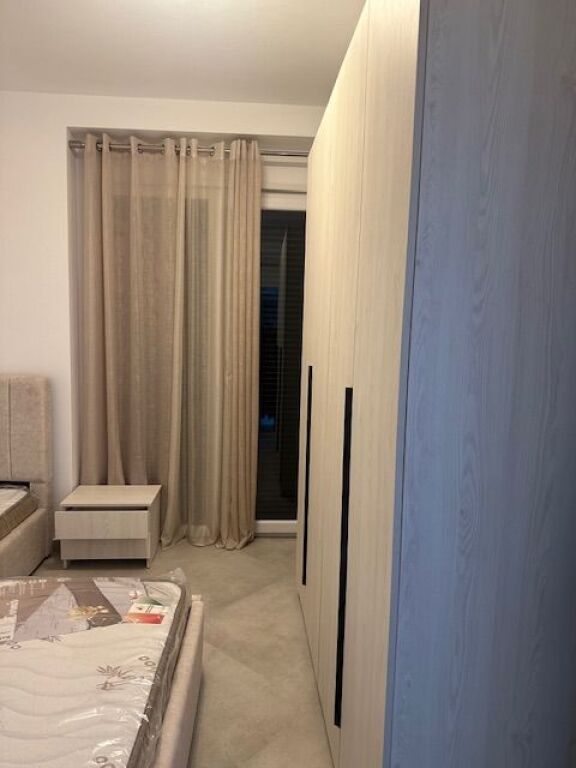 Apartament 2+2+parkim+3 ballkone në Don Bosko 670€