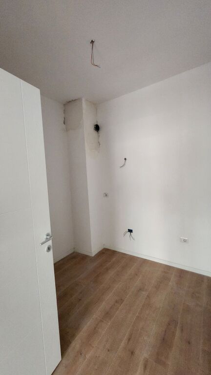 Apartament 1+1 për Shitje – Liqeni i Thatë, pranë Radisson