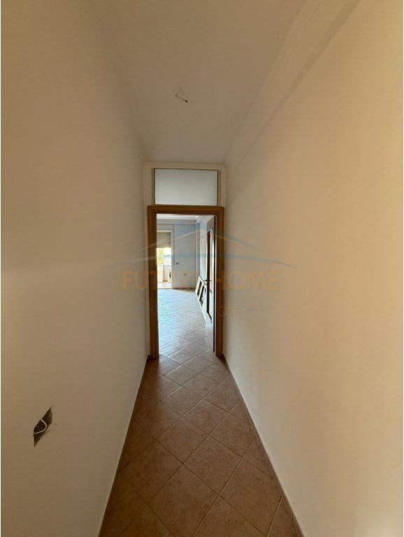 In vendita, Appartamento 2+1+2, Lago Secco, Tirana.