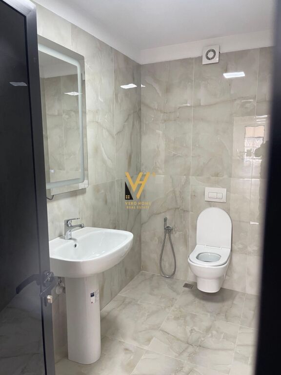 BUSINESS PREMISES 200 M2 FOR RENT AT TOP CHANEL, KASHAR 1,150 EURO