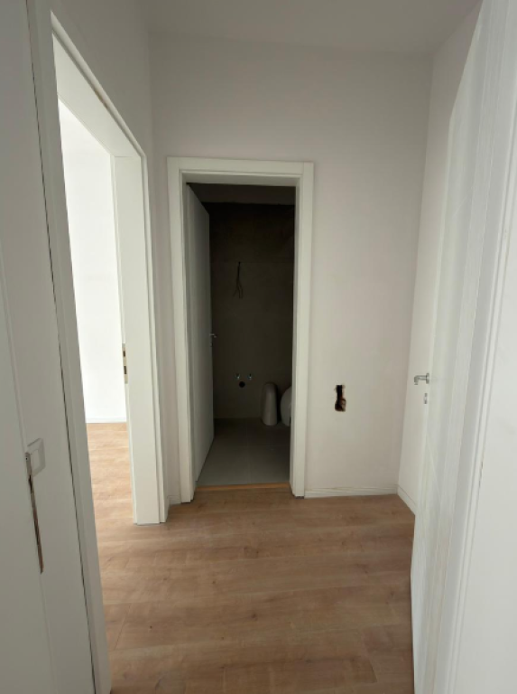 🏡 Apartament 1+1 për Shitje – Liqeni i Thatë, pranë Radisson