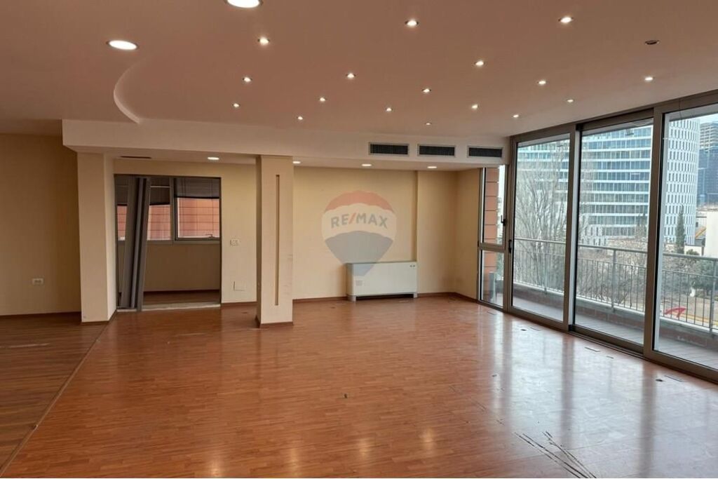 UFFICIO IN AFFITTO ALLA GALLERIA ECC