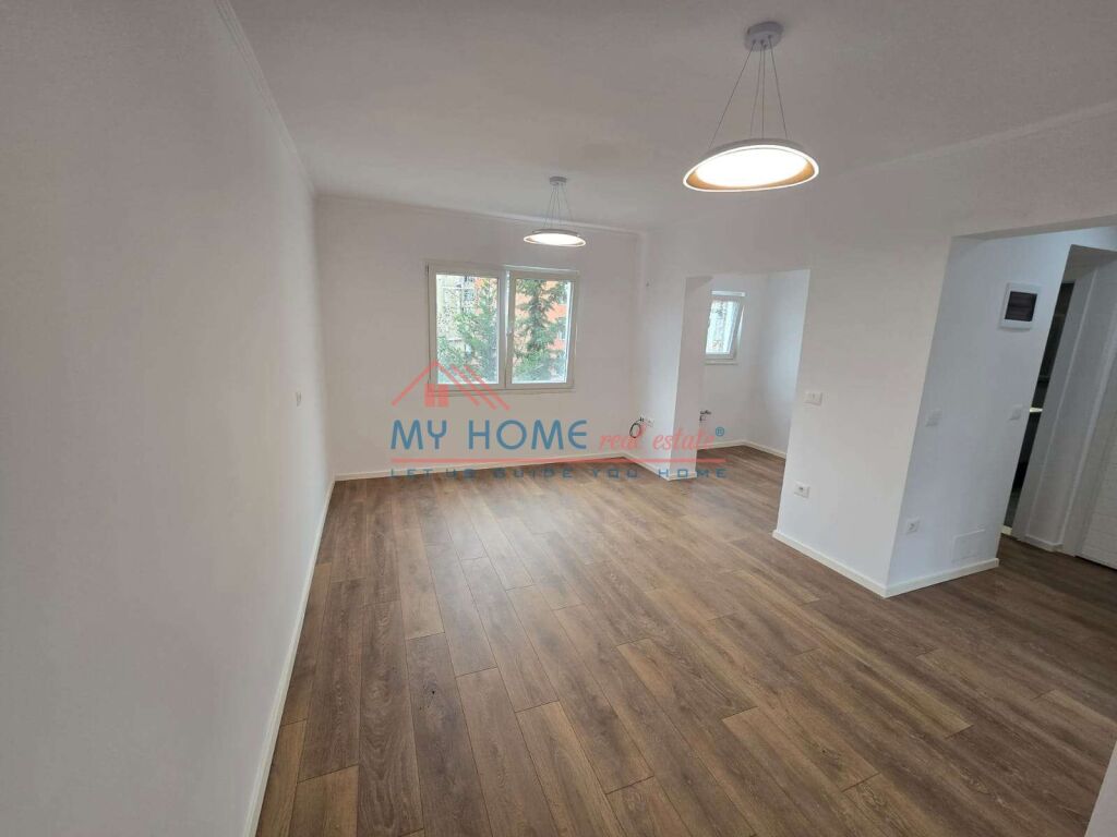 Apartment 1+1 for sale at Ali Demi in Tirana