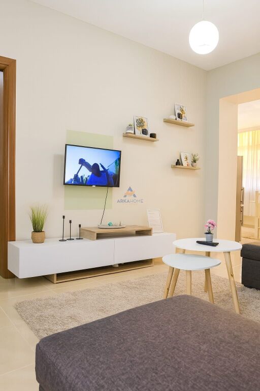 AFFITTASI APPARTAMENTO 1+1+BALCONE "PIAZZA SKEDERBEJ" 67.000 LEKE