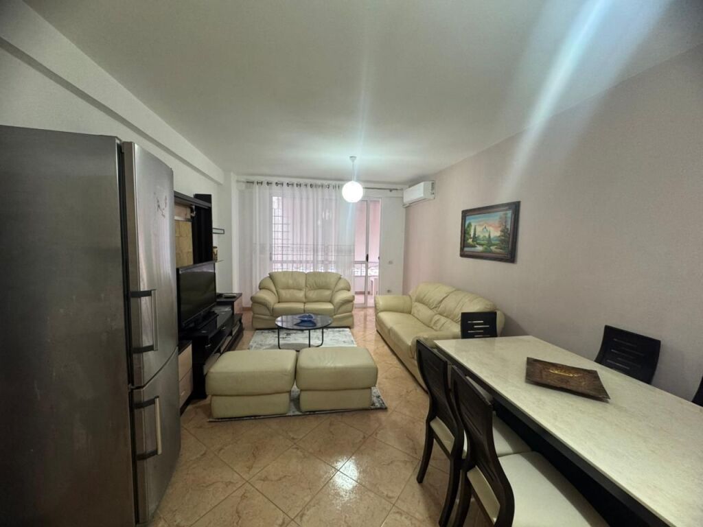 Affittasi appartamento 2+1 + balcone – Astir !!