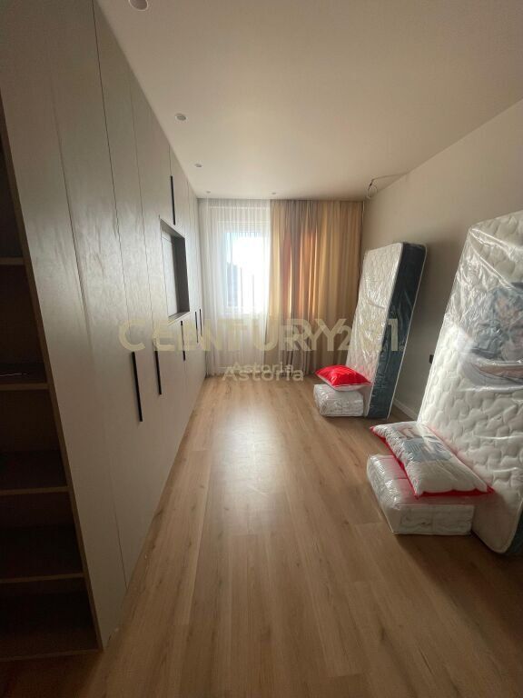 SI AFFITTA 2+1+2+POSTO AUTO AL "GRAND GALLERY" A YZBERISH 800 € /Mese Superficie Totale 110m2