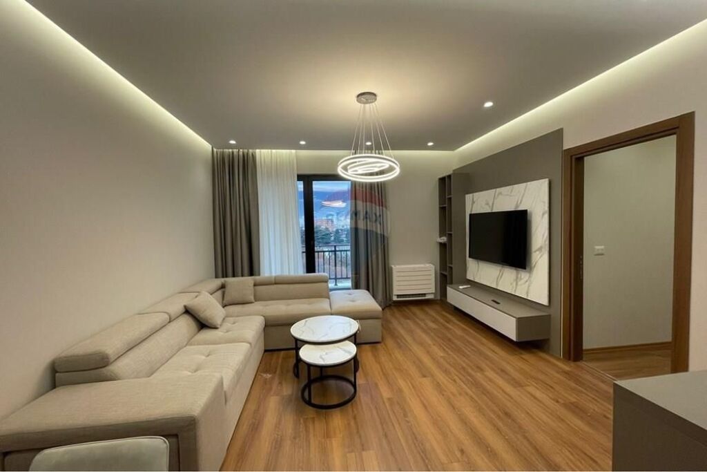 Apartament per qera 2+1 tek Farmacia 10 , Kompleksi Arlis