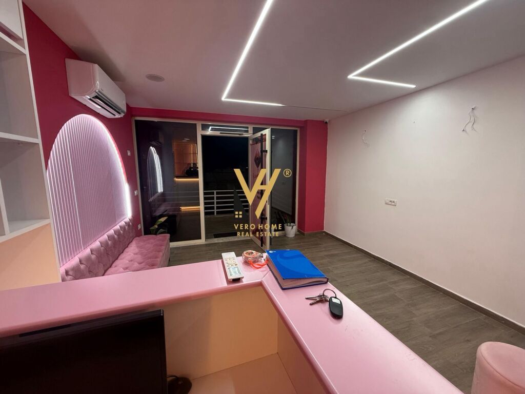 UFFICIO 40 M2 IN AFFITTO DA TOM DOSHI, SHKOZE 35.000 LEKE