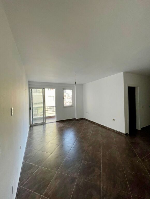 📣 AFFITTO Appartamento 1+1 📍 Misto Mame, Vicino ai Palazzi Cabej ✨