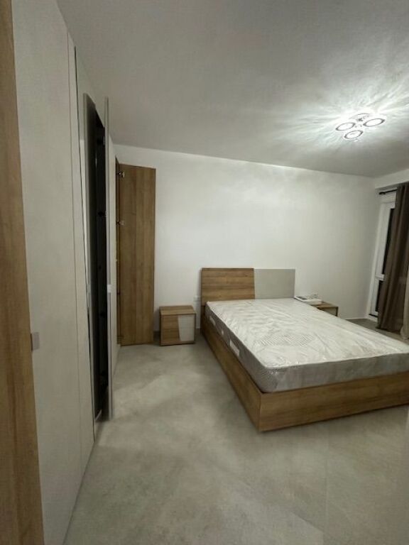 Apartament 2+2+parkim+3 ballkone në Don Bosko 670€