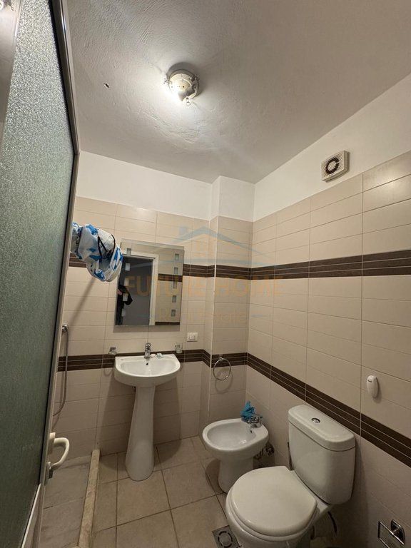 In vendita, Appartamento 1+1, Complesso Kontakt, 21 Dhjetori, Tirana
