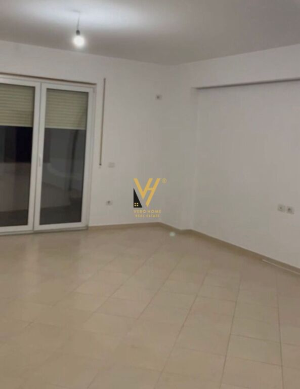 JEPET ZYRE 130 M2 ME QERA TE RRUGA 5 MAJI 50.000 LEKE