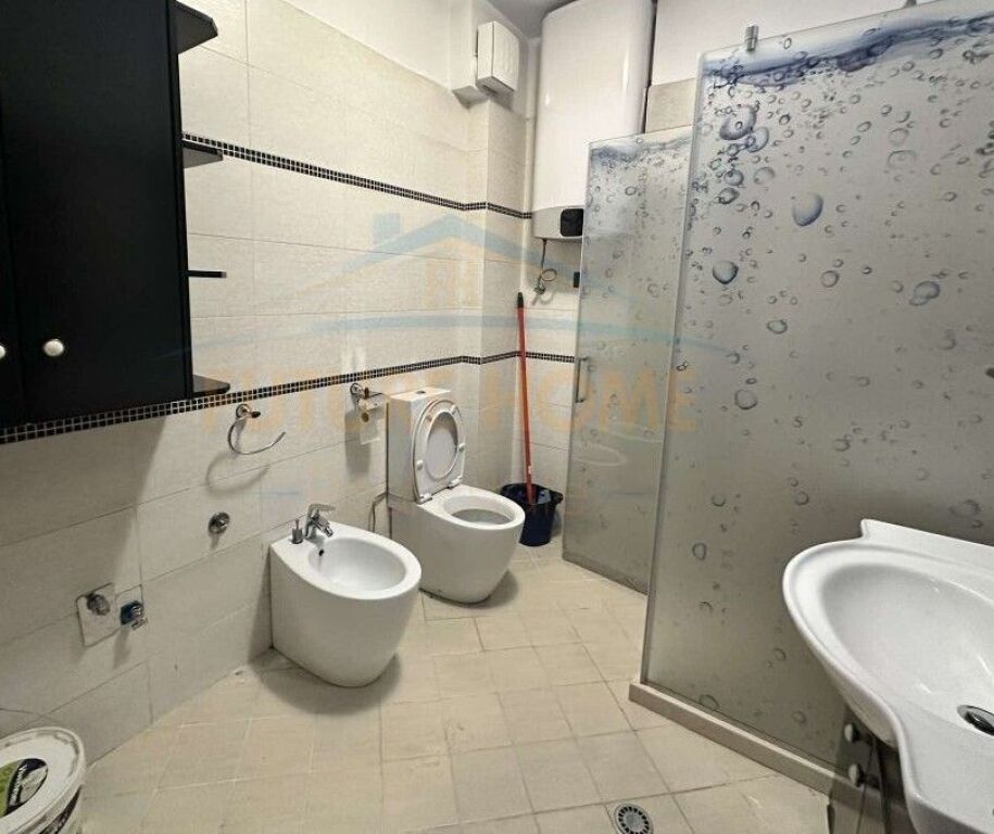 Qera, Apartament 2+1, Unaza e Re !!