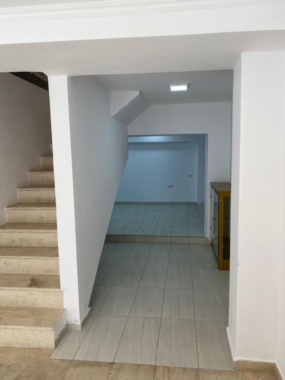 Business Premises, Center!
