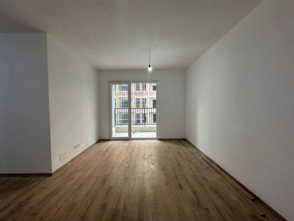 🏢 Shitet Apartament 2+1 – Univers City