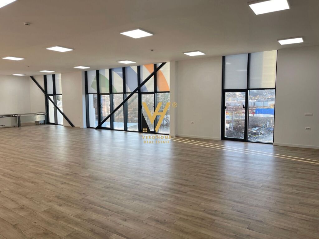 BUSINESS PREMISES 200 M2 FOR RENT AT TOP CHANEL, KASHAR 1,150 EURO