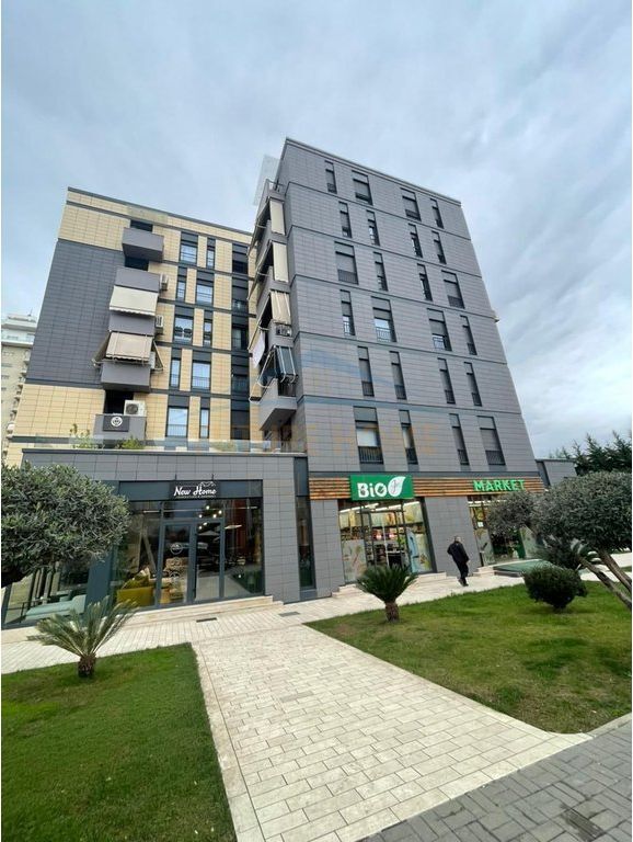 Qera, Ambjent biznesi Rruga Panorama , Quartum Residenxe