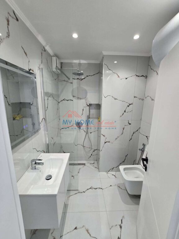 Apartment 1+1 for sale at Ali Demi in Tirana