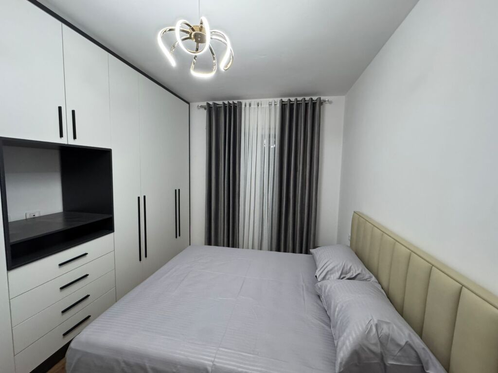 🏠 Affittasi appartamento 1+1 – Complesso E88, Laprakë (presso Carburante Kupola)💶 Prezzo: 650€