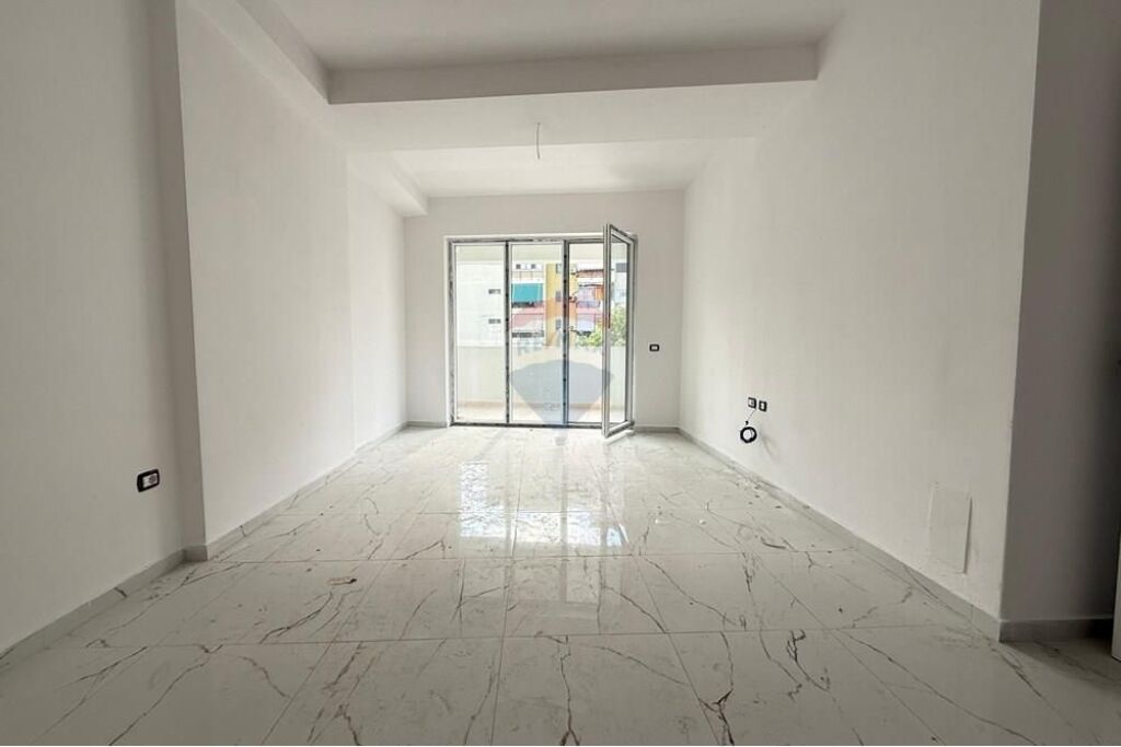 Appartamento 2+1+2 in vendita Scuola Unita
