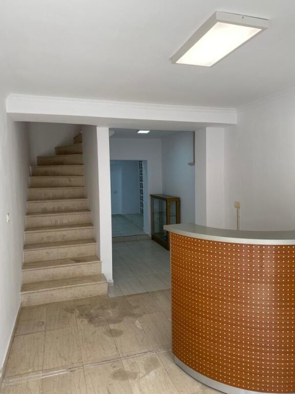 Business Premises, Center!